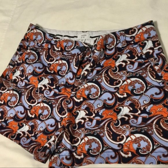 Pants - Crown & Ivy ladies shorts